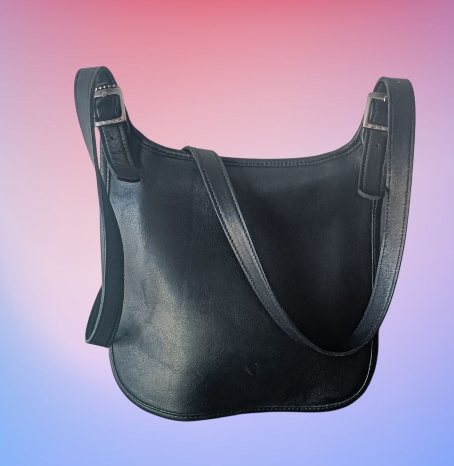 BANDOLERA COACH SLIM HIPPIE FLAP